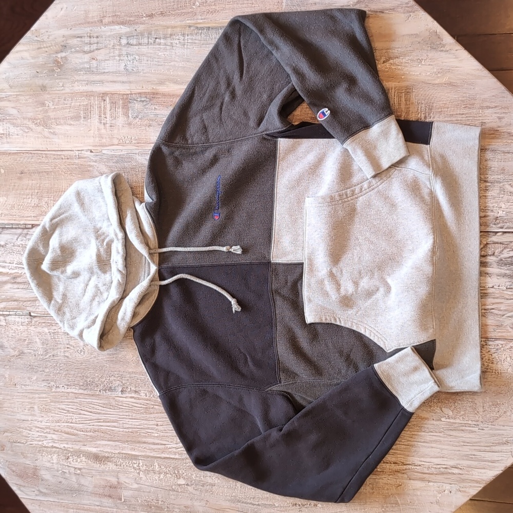 Champion Sweatshirt - Grey And Black - Medium